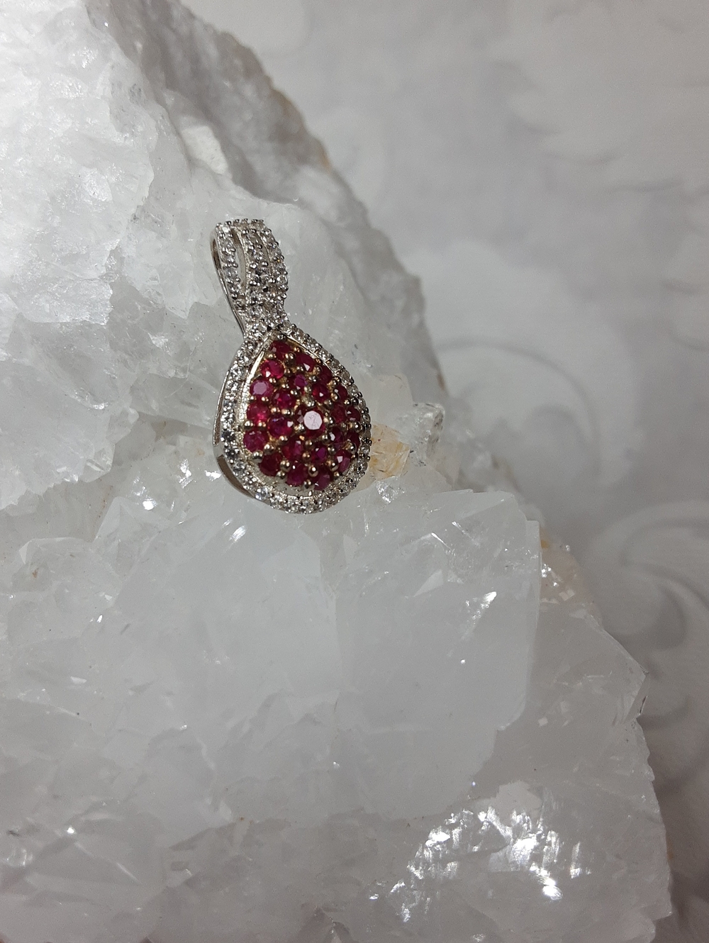 925 ruby pendant. - Picture 2 of 5